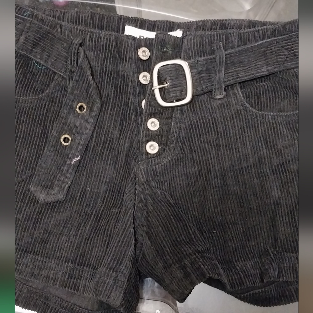 REPAIR shorts